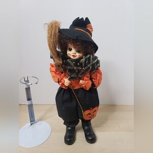 Collectable Brinns Halloween Witch Calander Clown
